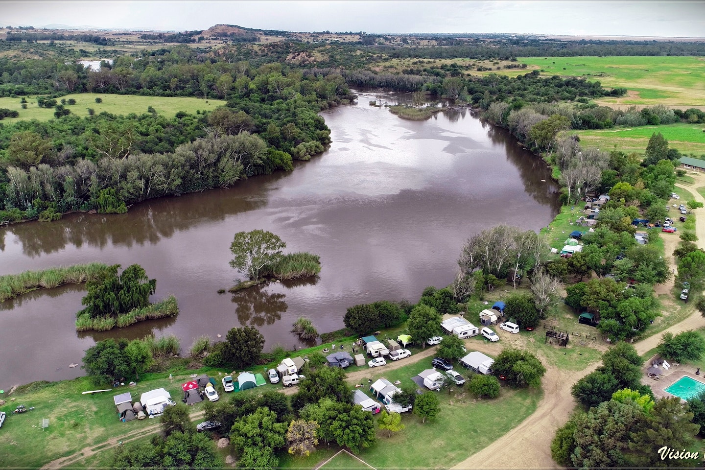 Dimalachite River Lodge – school camp in Parys, Vaal River, Free State